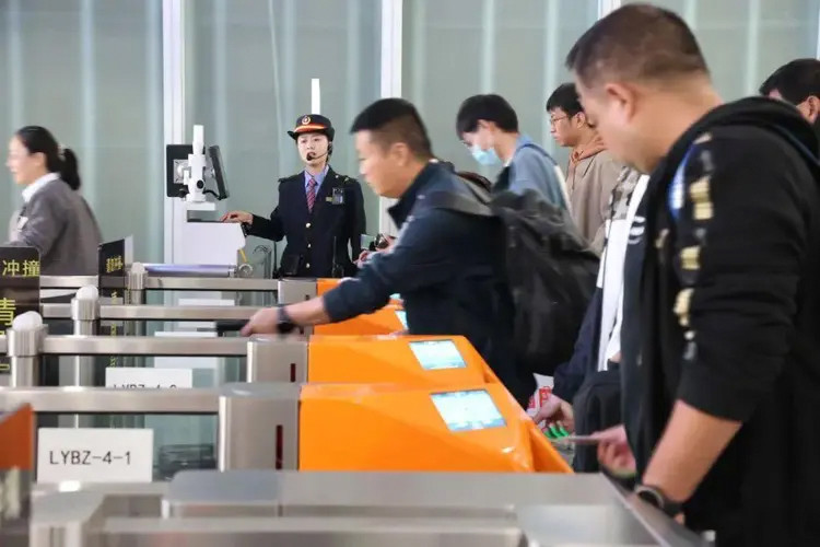 2024年元旦假期首日火车票今起发售