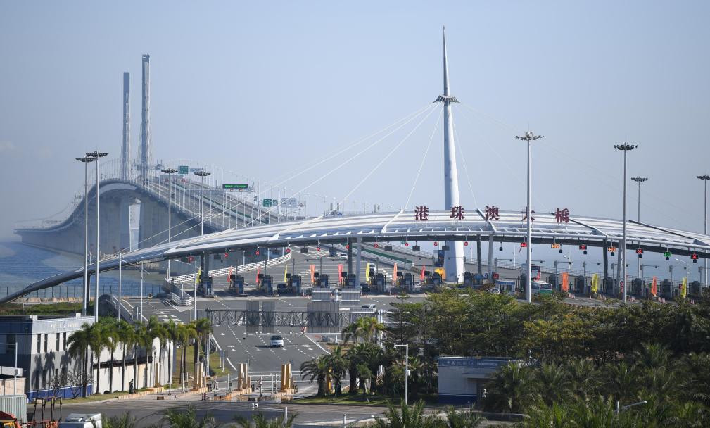 港珠澳大桥游开通试运营