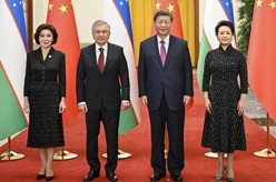 习近平同乌兹别克斯坦总统会谈