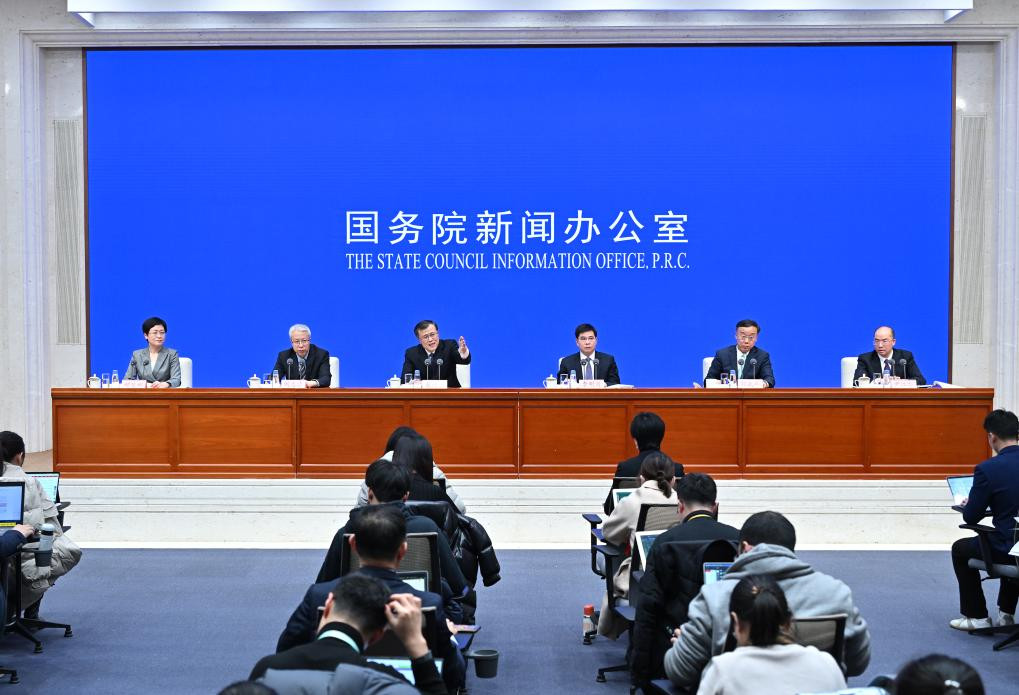 国务院新闻办发布会 当前我国中小银行整体经营稳健
