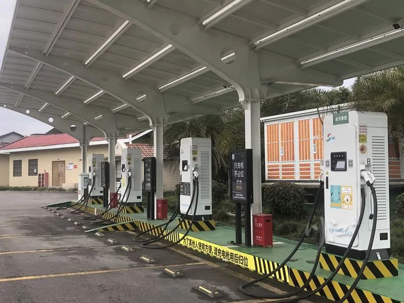 我国95%高速公路服务区已配建充电设施