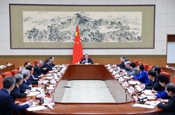 李强主持召开各民主党派中央、全国工商联负责人和无党派人士代表座谈会