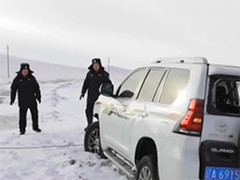 【新春走基层】风雪中的温暖守护