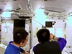 中国载人航天工程办公室 神舟十七号乘组在轨展示多种科学实验设备