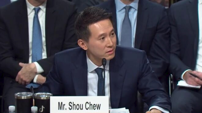TikTok首席执行官出席美国听证会 参议员纠缠其国籍问题