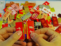 广东部分小学生沉迷“烟卡”游戏 引家长担忧