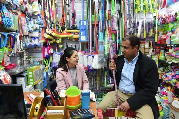 义乌小商品商家接到大量奥运相关商品订单