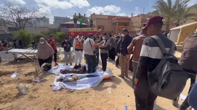 巴勒斯坦通讯社报道称 汗尤尼斯一医院内发现近300具遗体