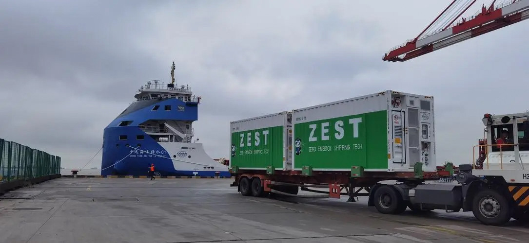 全球最大江海直达纯电动力集装箱船 将每周固定往返于南京至洋山港