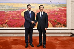 韩正会见哈萨克斯坦议会下院议长