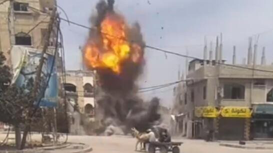 以色列对加沙地带拉法多处发动空袭致24人死亡