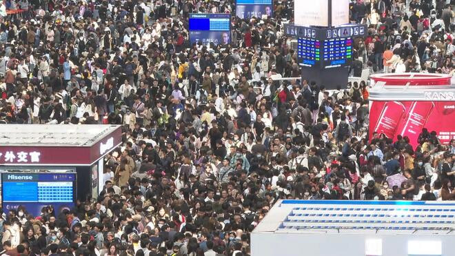 上海铁路迎来返程最高峰 虹桥站多措并举疏导大客流