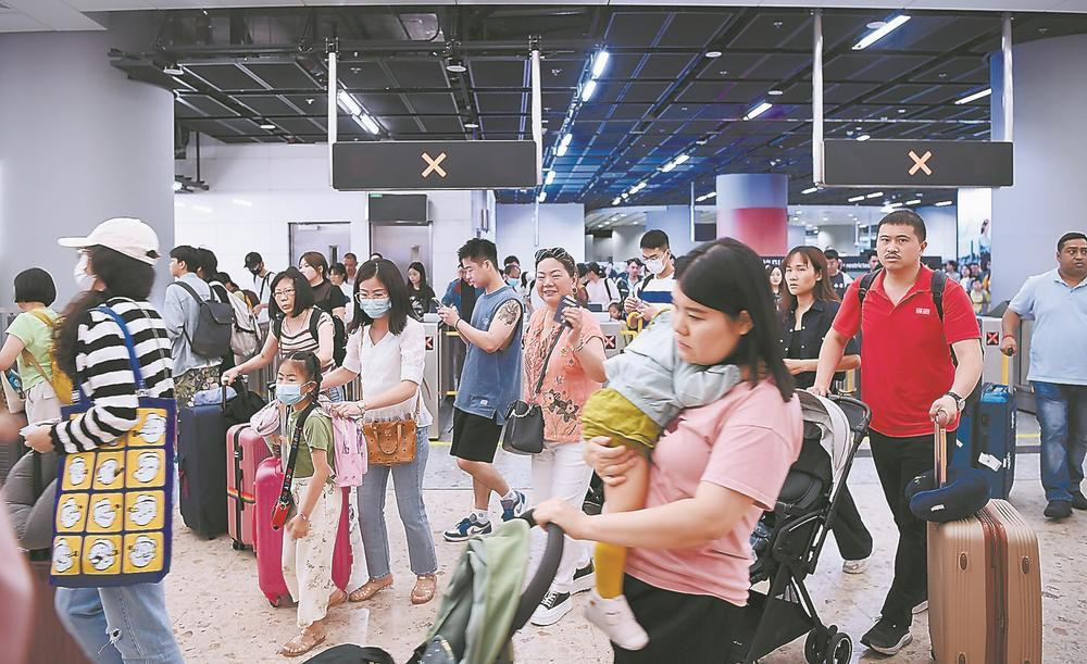 香港“五一”假期接待内地游客超73.5万人次