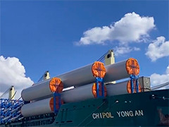 上海航运企业承运法国项目设备卸载到岸
