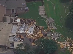 美国得州休斯敦地区遭暴风雨袭击 7人死亡