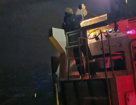 南非一渔船沉没 11人失踪