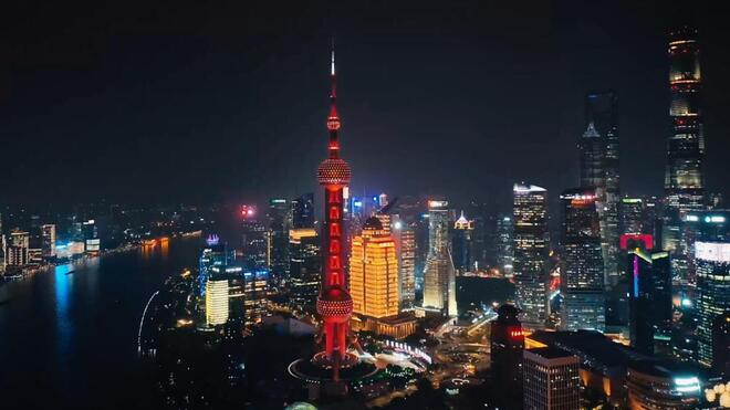 致敬上海解放75周年 东方明珠闪耀红色电波