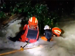 福建漳浦 强降雨致人员被困 消防紧急救援