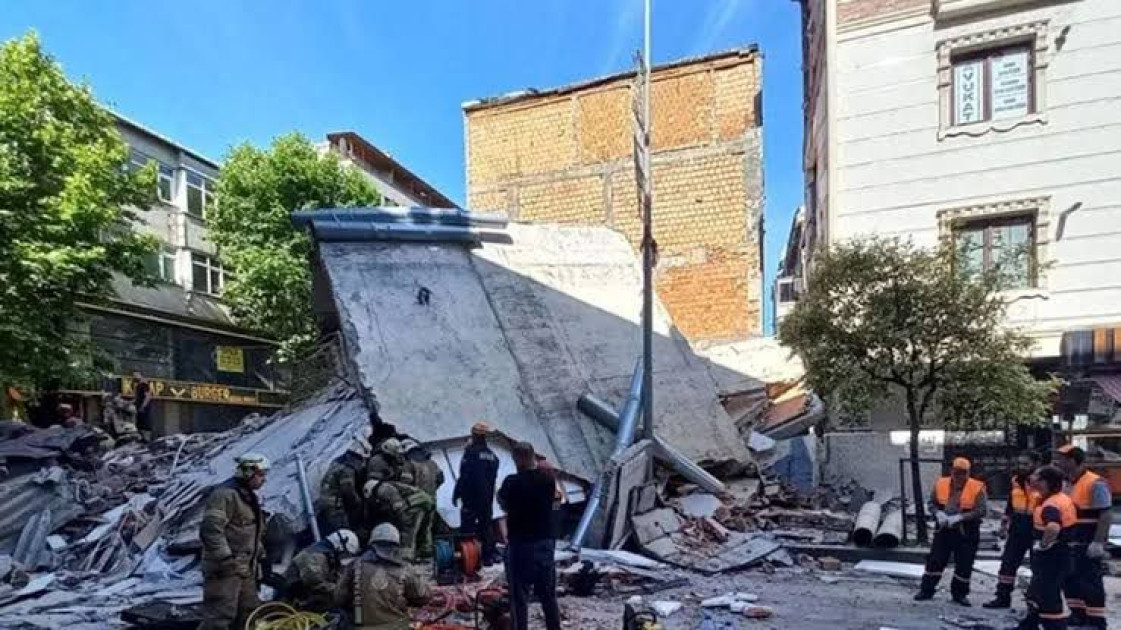 伊斯坦布尔一居民楼倒塌致1人死亡8人受伤