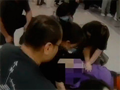 北京 女子地铁站内心脏骤停 3名护士联手救人