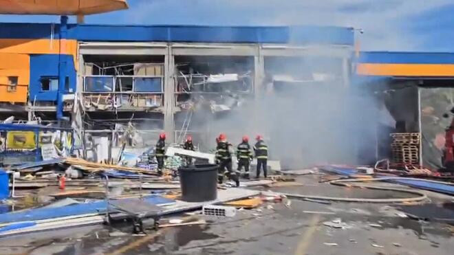 罗马尼亚一家居连锁店发生爆炸