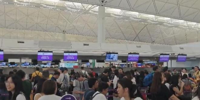 香港机场航班数据显示系统故障 部分乘客误机