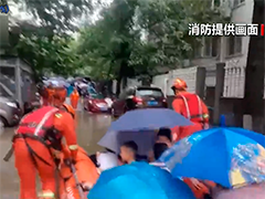湖南长沙暴雨致幼儿园积水 两百余名幼儿被紧急转移