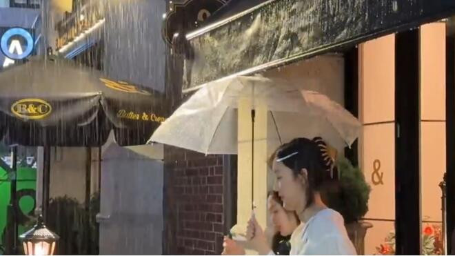 “暴力梅”持续发力 上海昨晚遭遇大暴雨