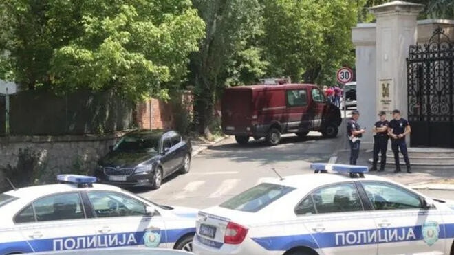以色列驻塞尔维亚使馆前一警察遭袭