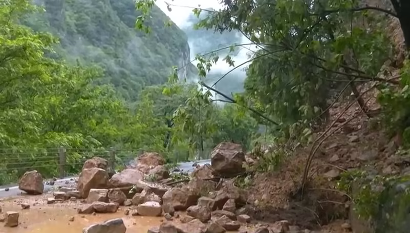 四川旺苍 强降雨致多处险情 紧急转移2300余人