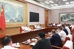 李强主持召开经济形势专家和企业家座谈会