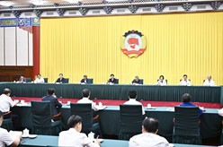 全国政协召开双周协商座谈会 围绕统筹乡村基础设施和公共服务布局协商议政 王沪宁主持