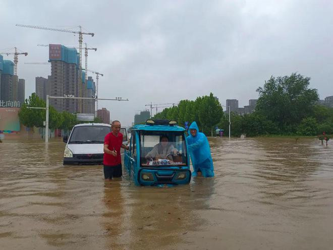 河南商丘发布暴雨红色预警