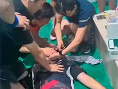 淮安球场上少年猝然倒地 多名医护接力抢救