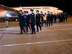 中缅禁毒部门联合行动取得重大战果 三名重大涉毒逃犯从缅甸被押解回国