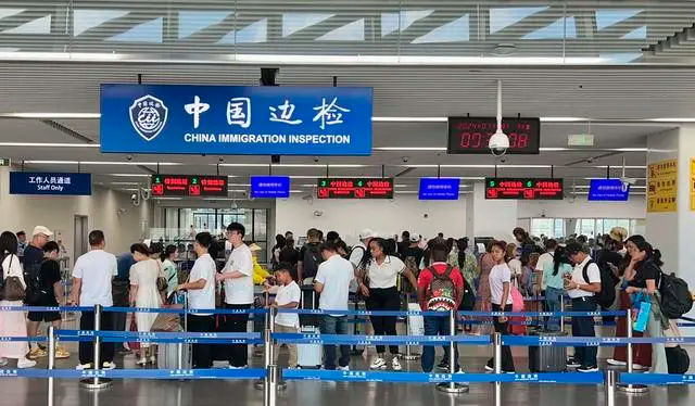 入境游持续火热 暑运以来上海邮轮口岸出入境人员超14.3万人次