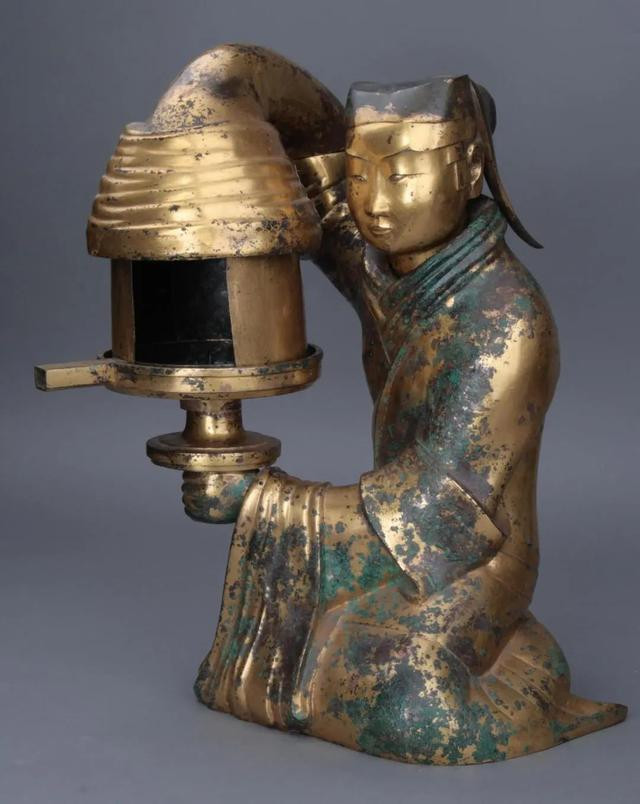 “中华第一灯”亮相奉贤博物馆 限时展出一个月