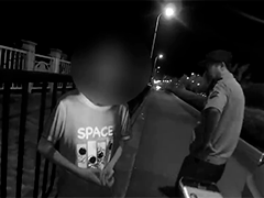 上海男孩负气出走 警民共同护航归家