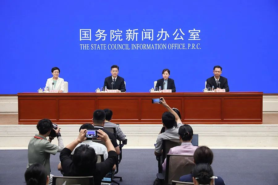 国家移民管理局 今年前7个月超1700万人次外国人来华
