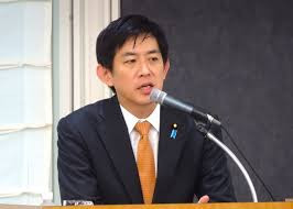 小林鹰之宣布参选自民党总裁