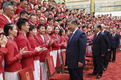 习近平接见第33届奥运会中国体育代表团