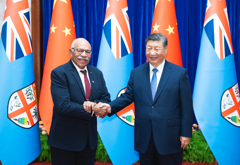 习近平会见斐济总理