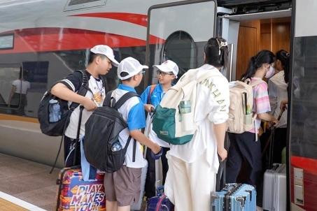 暑运服务台 铁路12306推出学生购票新功能