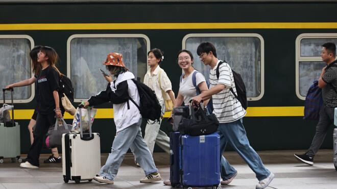 暑运期间全社会跨区域人员流动量超109亿人次