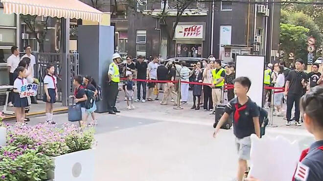 上海225万名中小幼学生昨天开学