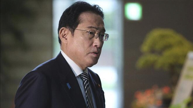 日本自民党“岸田派”提交解散申请
