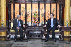 丁薛祥会见联合国秘书长