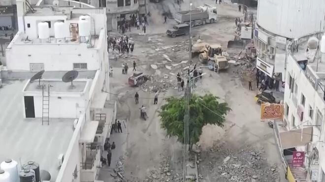 以军空袭加沙地带中部致多人死亡 巴武装人员在多地袭击以军目标