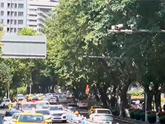 网传“重庆红绿灯热燃了”?”谣言！