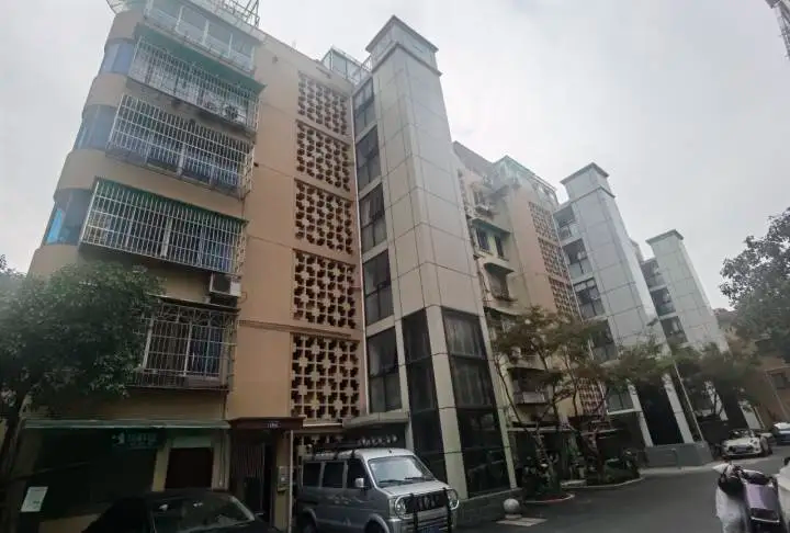 住房城乡建设部 今年计划更新4万余台住宅老旧电梯